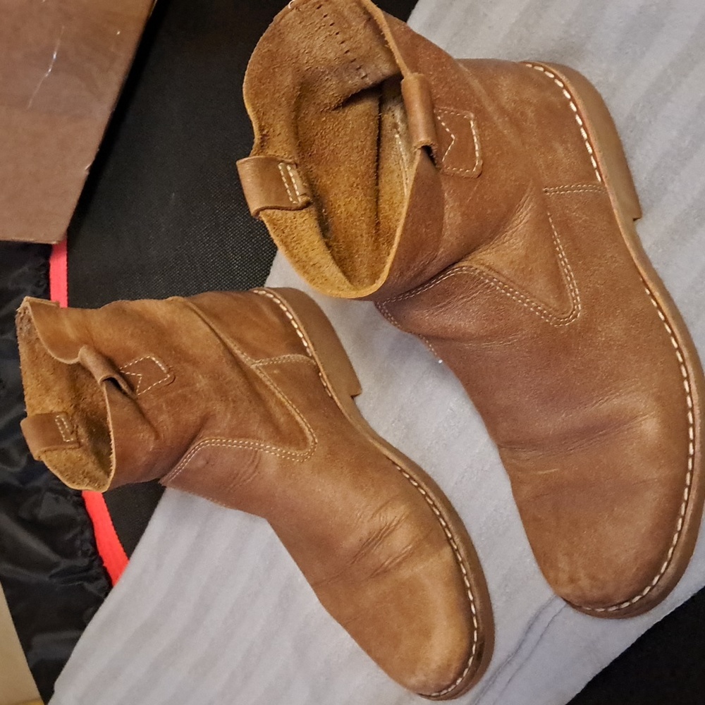 ROOTS Tribe Leather Shorty Boots